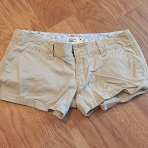 american eagle khaki shorts